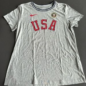 Nike Women’s shirt